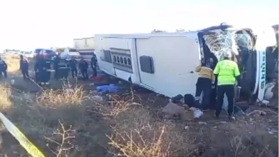 Aksaray-Ankara Karayolunda Feci Kaza: 6 Kişi Hayatını Kaybetti, 20 Kişi