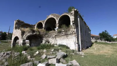 Akdağmadeni'nin Yeşildere Mahallesi'nde yer alan 1862 yapımı Akdağmadeni Kilisesi, eşsiz