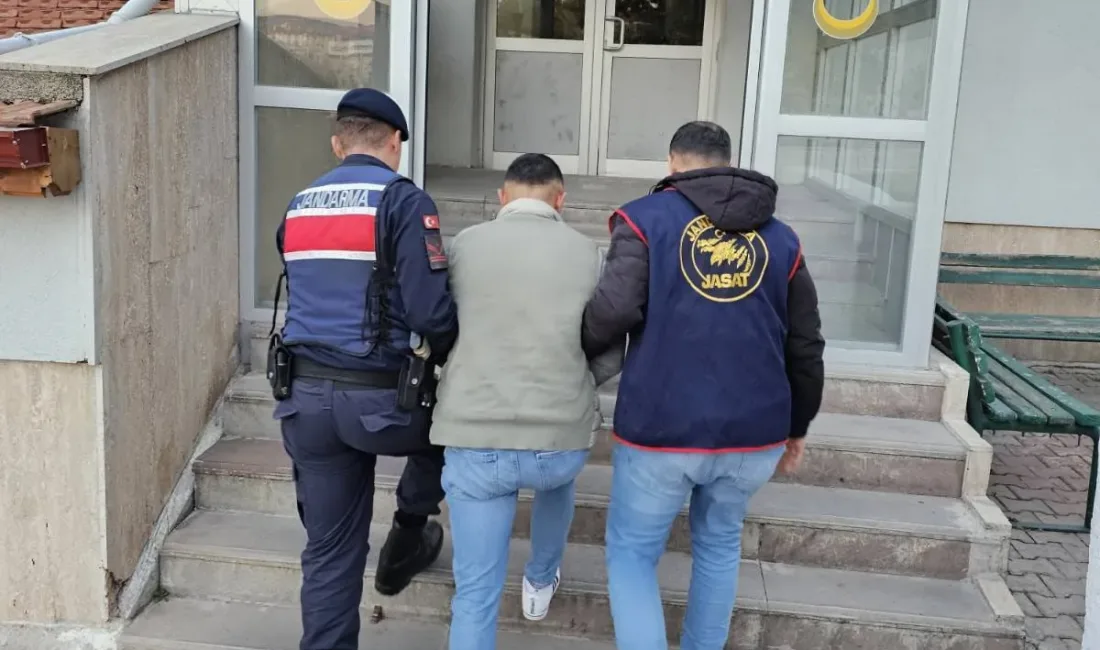 Yozgat İl Jandarma Komutanlığı ve JASAT ekipleri, haklarında kesinleşmiş hapis