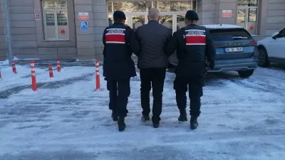 Yozgat İl Jandarma Komutanlığı ekiplerinin gerçekleştirdiği operasyonla, hakkında kesinleşmiş hapis