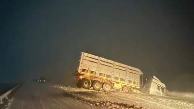 Yozgat Valiliği, kar yağışı ve tipi nedeniyle vatandaşları uyararak, kış