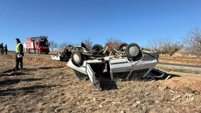 Mucur Budak Köyü yolunda iki aracın çarpıştığı kazada 2 kişi