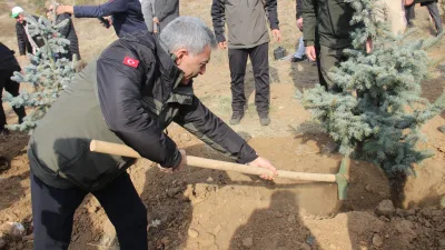 14 farklı noktada toplam 17 bin 850 fidan toprakla buluştu.