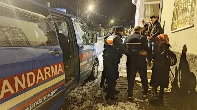 Yozgat’ın Yenifakılı İlçesi’nde rahatsızlanarak hastaneye kaldırılan şehit kardeşi ve eşi,