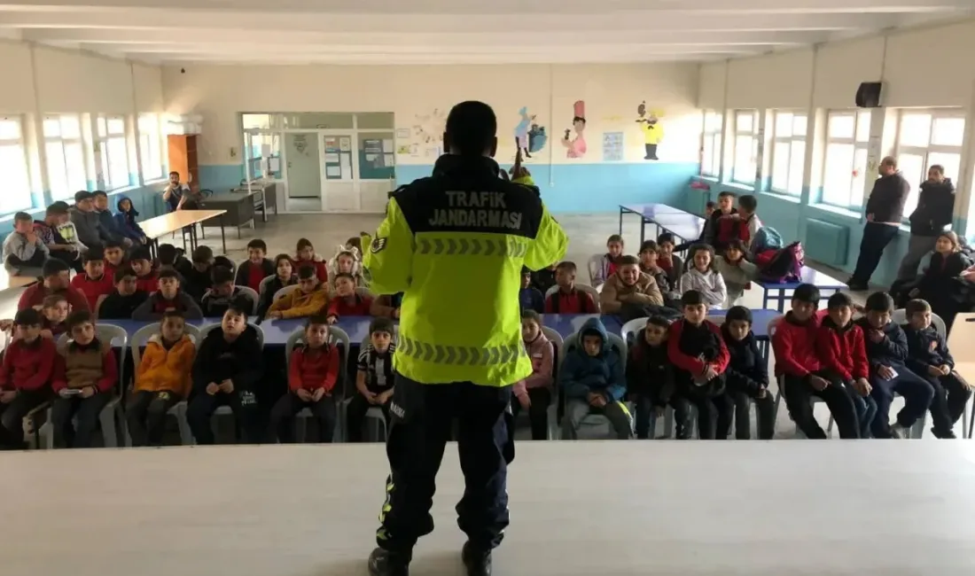 Yozgat İl Jandarma Komutanlığı, ilkokul ve ortaokul öğrencilerine trafik eğitimi