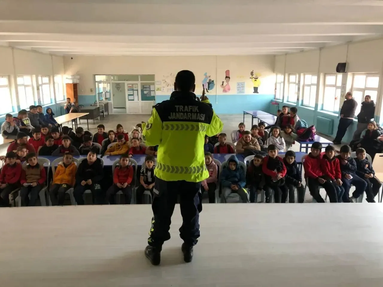 Yozgat İl Jandarma Komutanlığı, ilkokul ve ortaokul öğrencilerine trafik eğitimi