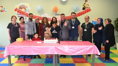 Yozgat Şehir Hastanesi çocuk servislerinde kalan minikler, 20 Kasım Dünya