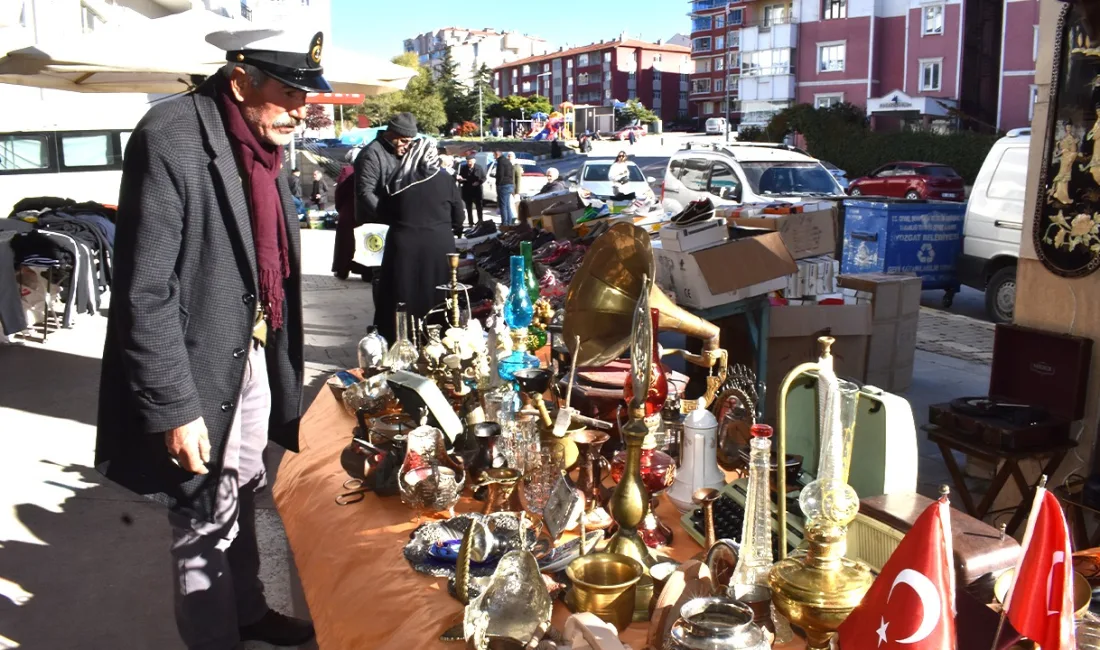 Yozgatlı araştırmacı yazar Osman Karaca, 30 yıldır biriktirdiği antika eşyalarla,