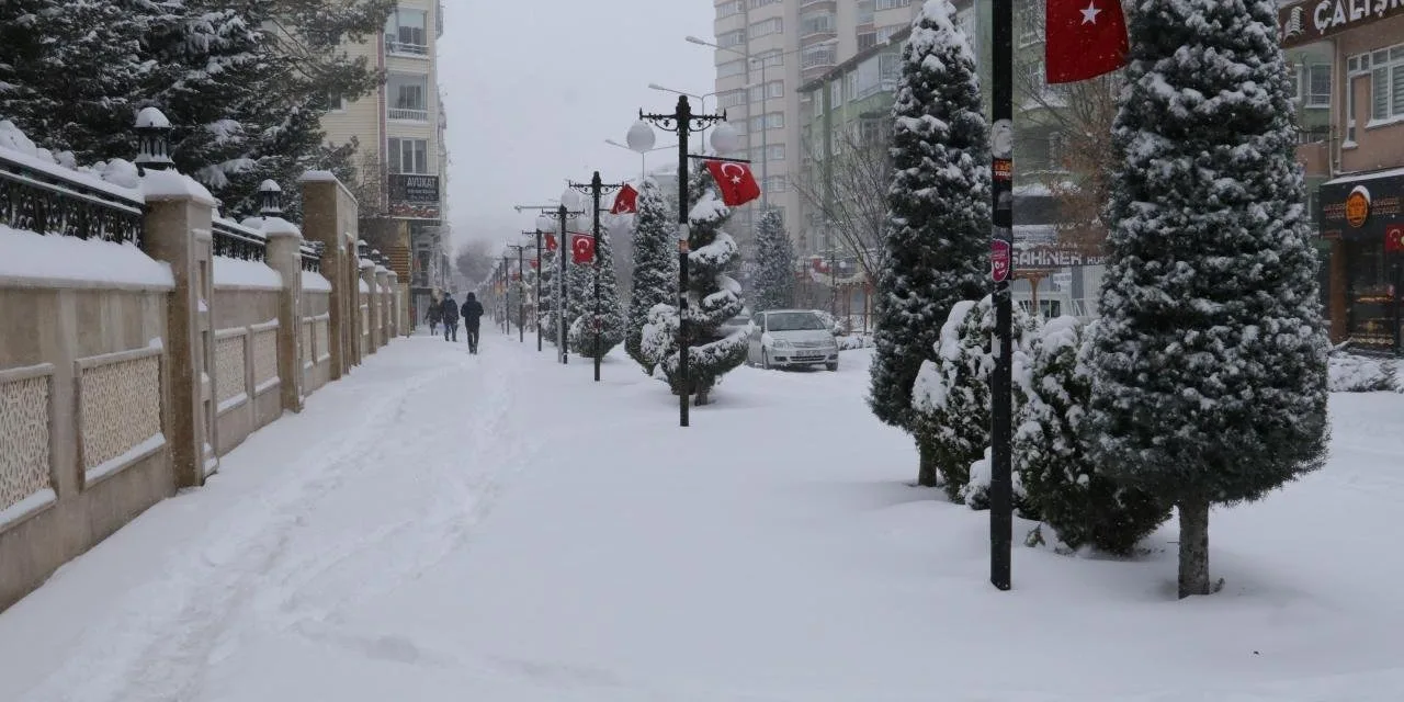 24 Kasım Pazar günü Yozgat genelinde yoğun kar yağışı bekleniyor.