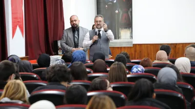 Bozok Üniversitesi’nde düzenlenen konferansta, üniversite yaşamının kariyer planlamasındaki önemi ve