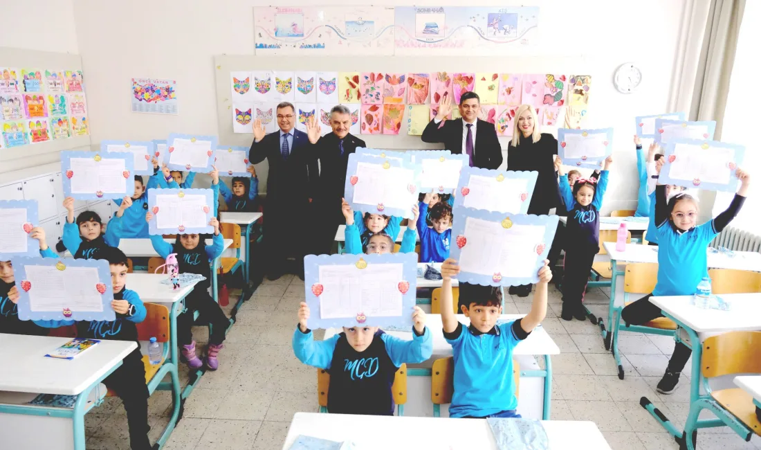 Milli Eğitim Bakanı Yusuf Tekin, ilkokullarda karne sistemini kaldırarak gelişim