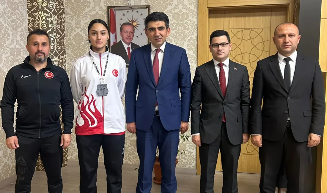 Genç Sporcu Buğlem Doğan, Balkan Şampiyonası'ndan Gümüş Madalya ile Dönerken,