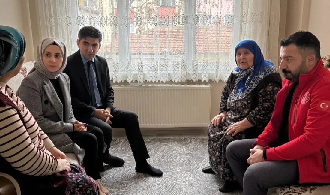 Yerköy Kaymakamı Muharrem Coşgun, eşi Şerife Coşgun ve Vakıf Müdürü