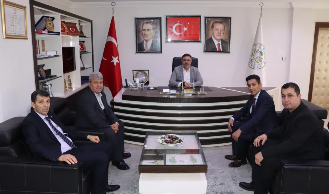 Yozgatlı Dernekler Federasyonu’ndan Başkan Arslan’a Ziyaret Yozgatlı Dernekler Federasyonu Genel Başkanı Şakir Bulut ve yönetim kurulu