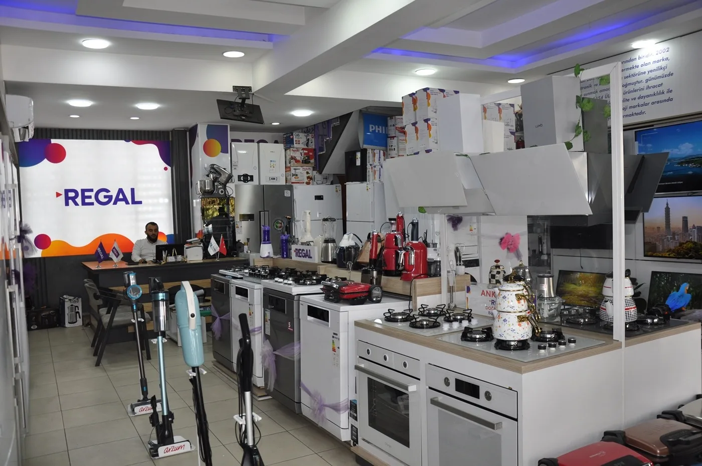 Zorlu Grubu'nun stratejik markalarından biri olan Regal, Manisa'daki Vestel City