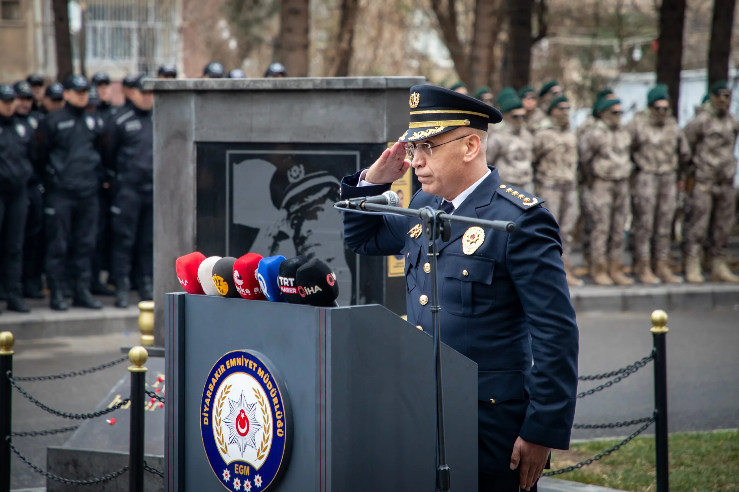Diyarbakır’da, 24 Ocak 2001'de uğradığı hain saldırıda şehit düşen Emniyet