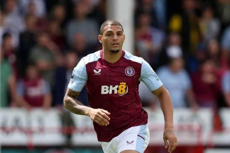 Fenerbahçe, Aston Villa'nın tecrübeli stoperi Diego Carlos ile prensip anlaşmasına