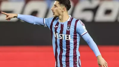 Kuzey Makedonyalı futbolcu Enis Bardhi, Trabzonspor ile sözleşmesini karşılıklı anlaşmayla