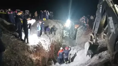 Amasya'nın Uygur köyünde su kuyusu çalışması sırasında meydana gelen göçükte