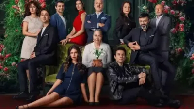 Kardelenler, Korkmaz ailesinin geçmişteki sırları ve yıllar sonra bir araya