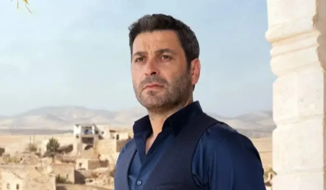 Türk oyuncu ve besteci Ozan Akbaba, Kars'ta doğup Akdeniz Üniversitesi'nden