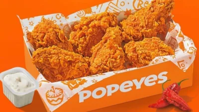 Popeyes, dünya çapında milyonlarca müşteriye sahip olan ve özellikle tavuk