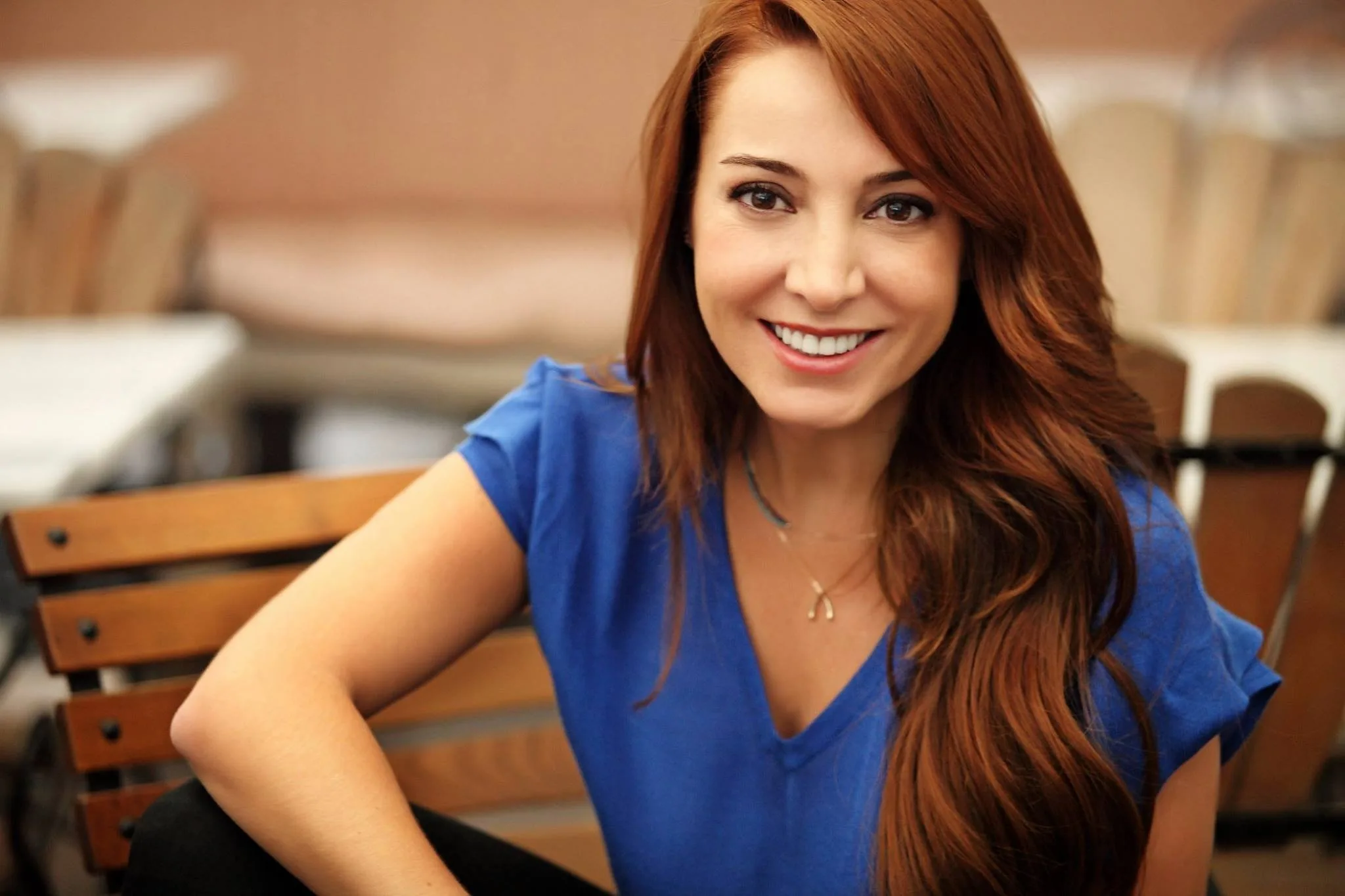 Türk televizyon ve tiyatro dünyasının önemli isimlerinden Dolunay Soysert, hem