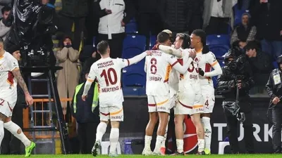 Süper Lig’in 19. haftasında Galatasaray, deplasmanda Başakşehir’i 2-1’lik skorla yenerek
