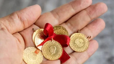 Altın fiyatları rekor kırmaya devam ederken, gram altın 3.319 TL'yi