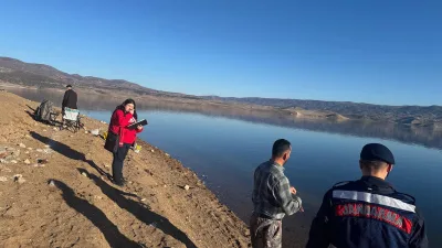 Yozgat-Çekerek ilçesi Süreyya Bey Barajı'nda, yasaklanan bölgelerde kaçak avlanan 3