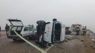 Kırşehir-Kaman kara yolunda meydana gelen feci kazada, domates serası işçilerini