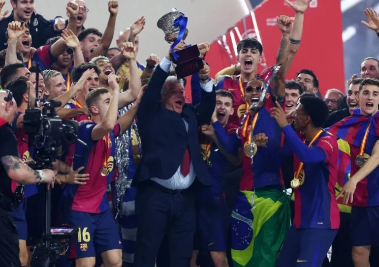 خبر عاجل: ريال مدريد يتوج ببطولة كأس السوبر الإسباني بعد