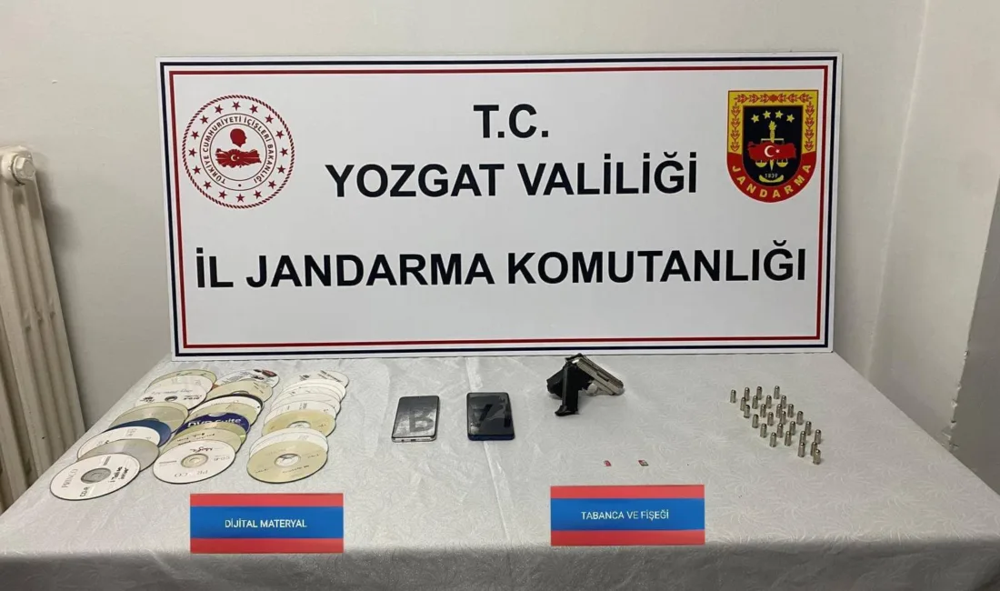 Yozgat’ta Müstehcenlik Suçu İle İlgili Operasyon, Çok Sayıda Ekipman Ele Geçirildi Yozgat’ın Saraykent ilçesinde jandarma ekiplerinin düzenlediği operasyonda, müstehcenlik suçuna ilişkin