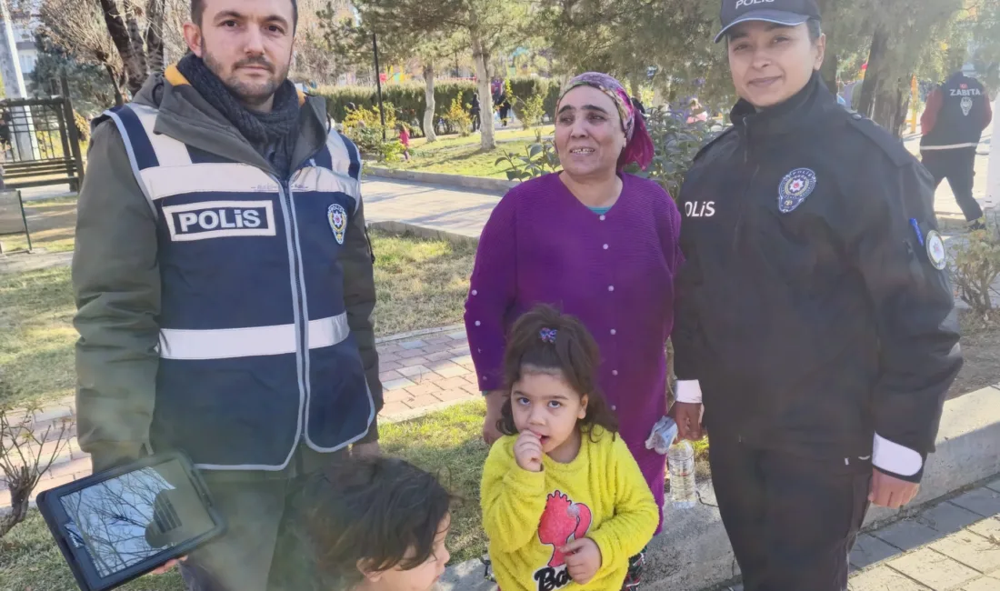 Yerköy’de kaybolan 3 yaşındaki kız çocuğu, polis ekiplerinin hızlı müdahalesiyle