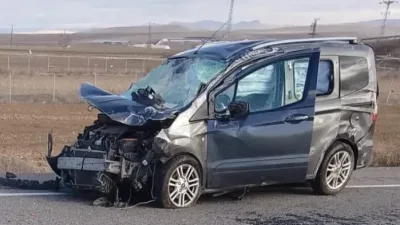 Ankara-Yozgat karayolunda kontrolden çıkan kamyonet takla attı. Kazada, yolcu olarak