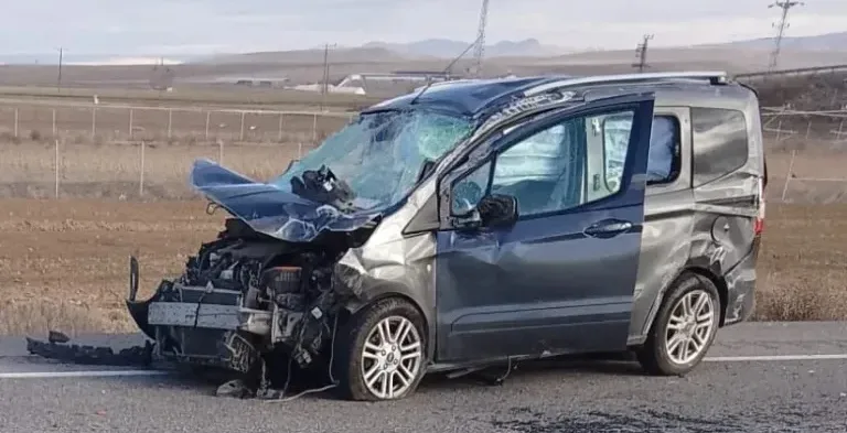 Ankara-Yozgat karayolunda kontrolden çıkan kamyonet takla attı. Kazada, yolcu olarak