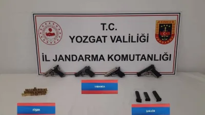 Yozgat İl Jandarma Komutanlığı ekipleri, Akdağmadeni'nde düzenledikleri operasyonda 4 ruhsatsız