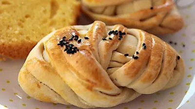 En lezzetli ve en özel hamur işleri arasında poğaça gelir.