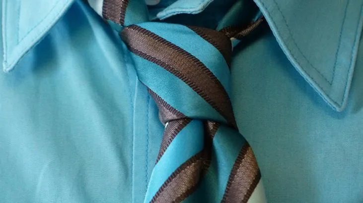 Mavi gömlek gibi günlük yaşamda kullanılan eşyalarla sık sık rüyada