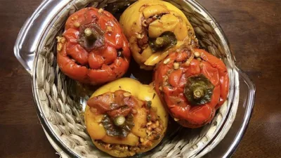 Rüya Tabirleri, Rüyada Dolma Biber Görmek Ne Anlama Gelir? İşte Detaylı Anlamı Rüyada dolma biber görmek iki duruma işaret şeklinde değerlendirilmiştir. Bazı