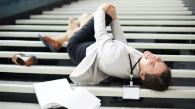 Rüya Tabirleri, Rüyada Düşmek Ne Anlama Gelir? İşte Detaylı Anlamı Rüyada suya düşmek bir ölüm tehlikesi atlatacağınıza, ev damından bir