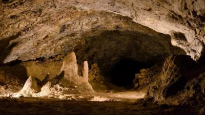 Rüya Tabirleri, Rüyada Mağara Görmek Ne Anlama Gelir? İşte Detaylı Anlamı Rüyada mağara görmek, yakında uzak ülkelere bir gezi yapacağınıza yorumlanır.