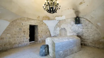 Rüyasında Yusuf peygamberi görmek, iyiye ve hay­ra yorulur. Bu rüya