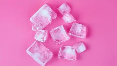 Rüya Tabirleri, Rüyada Buz Görmek Ne Anlama Gelir? İşte Detaylı Anlamı Rüyada buz görmek, iyi sıhhat ve ferah habere yorumlanır. Buz