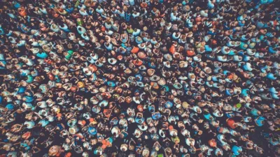 Rüyasında cemaat (insan topluluğu) gören kişiye, Cenab-ı Allah rahmet ve