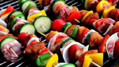 Rüya Tabirleri, Rüyada Izgara Görmek Ne Anlama Gelir? İşte Detaylı Anlamı Rüyada ızgara görmek, rüyada ızgarayı temizleyip, birine verdiğini görmek, birilerine