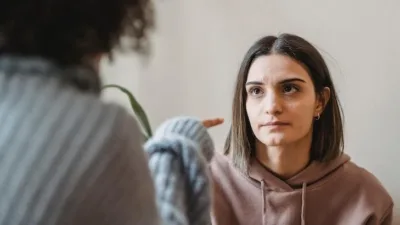 Rüya Tabirleri, Rüyada Düşmanla Konuşmak Ne Anlama Gelir? İşte Detaylı Anlamı Rüyada Düşmanla Konuşmak Ne Anlama Gelir? Ne Demek, Neye Yorumlanır?