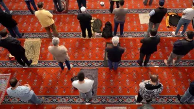 Rüya Tabirleri, Rüyada Namaz Kıldırmak Ne Anlama Gelir? İşte Detaylı Anlamı Helal yoldan elde edilecek kazançlar rüyada namaz kıldırmak üzerinden yorumlanır.