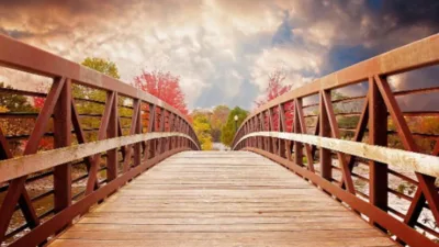 Rüya Tabirleri, Rüyada Suyun Üstündeki Köprüden Geçmek Ne Anlama Gelir? İşte Detaylı Anlamı Hiç anlamsız bir hisle uyandınız mı? Neden gördüğünü anlayamadığın tuhaf