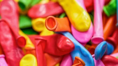 Rüya Tabirleri, Rüyada Renkli Balonlar Görmek Ne Anlama Gelir? İşte Detaylı Anlamı İnsanlar rüyada gördükleri simgeleri bazen net bir şekilde hatırlarlar. Bu